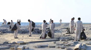 حرس الحدود في عمل تطوعي كبير يعيد الحياة لشاطئ النخيل بمكة